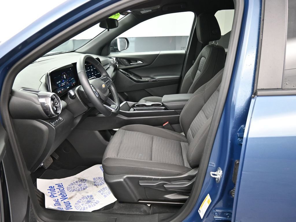 Used 2025 Chevrolet Equinox LT AWD/4WD image 27