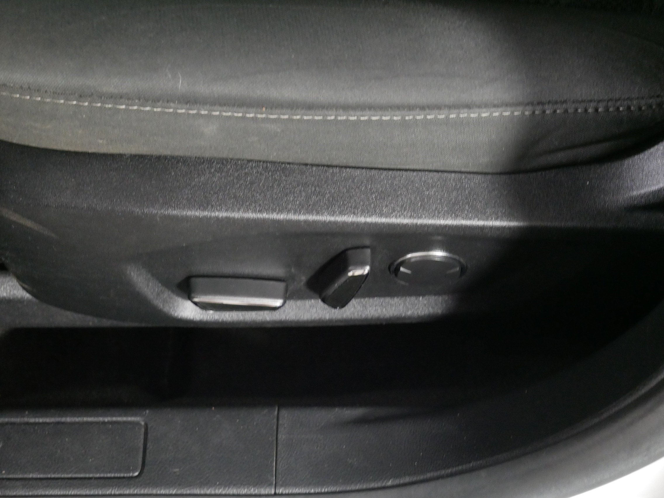 Used 2018 Ford Fusion SE FWD image 20