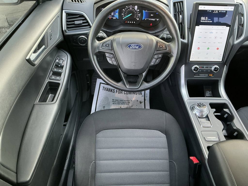 Used 2024 Ford Edge SE image 11