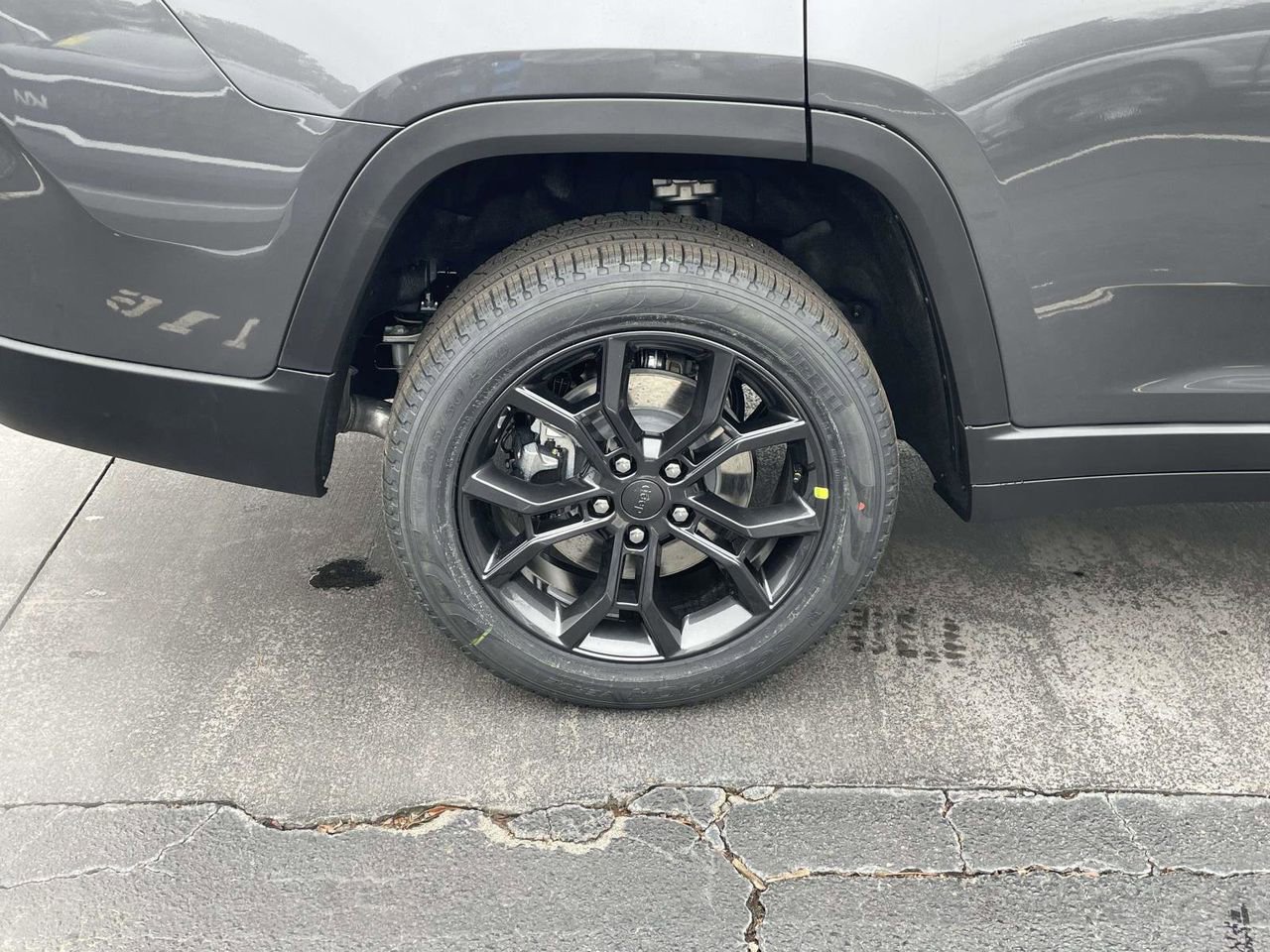 New 2025 Jeep Grand Cherokee L Limited image 13