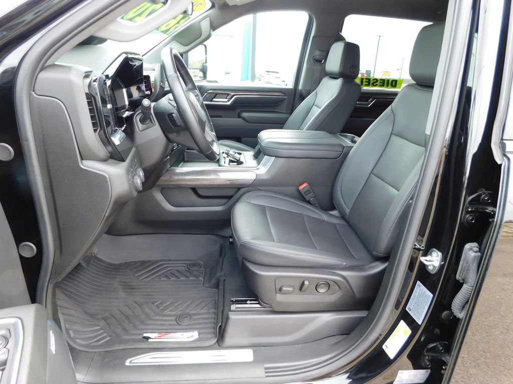 Used 2024 Chevrolet Silverado 2500 LTZ w/ LTZ Plus Package image 19