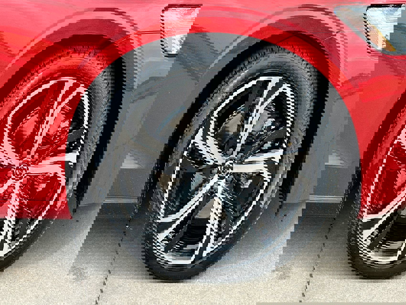 Used 2024 Volvo S60 B5 Core image 10