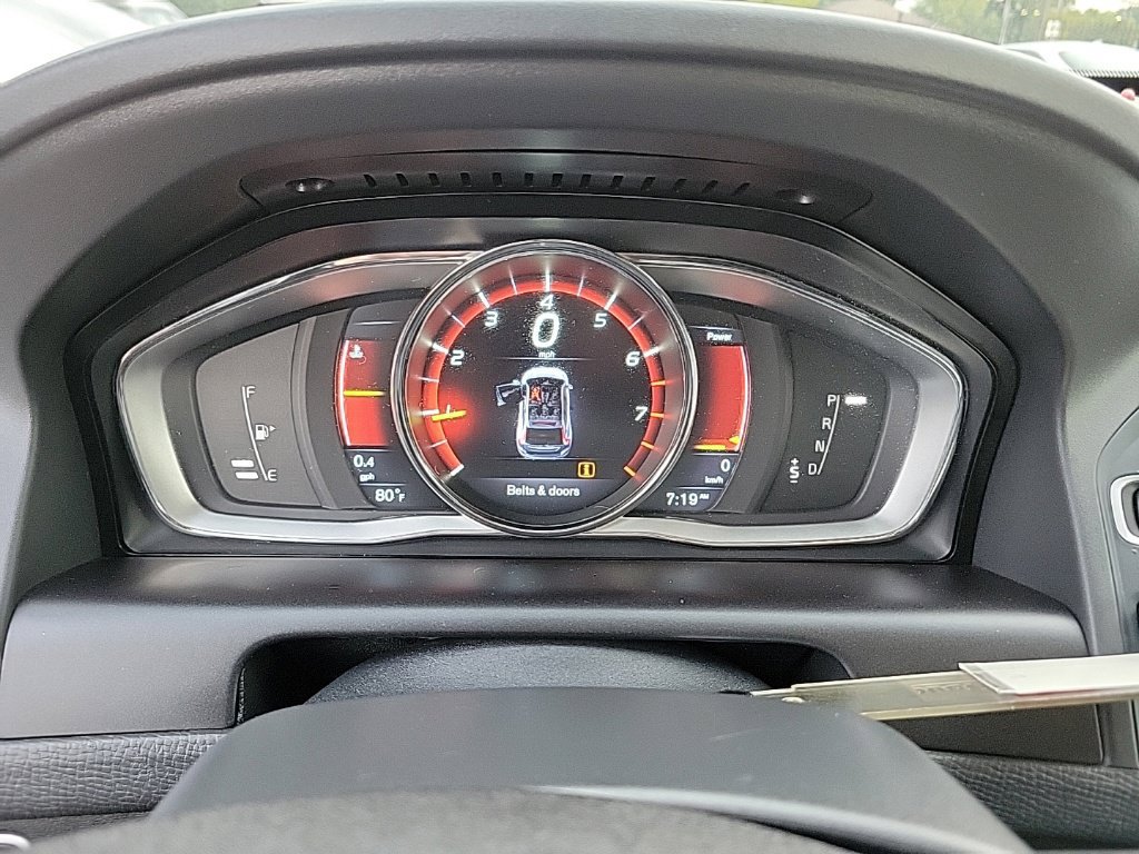 Used 2017 Volvo XC60 T6 Dynamic w/ Climate Package AWD/4WD image 11