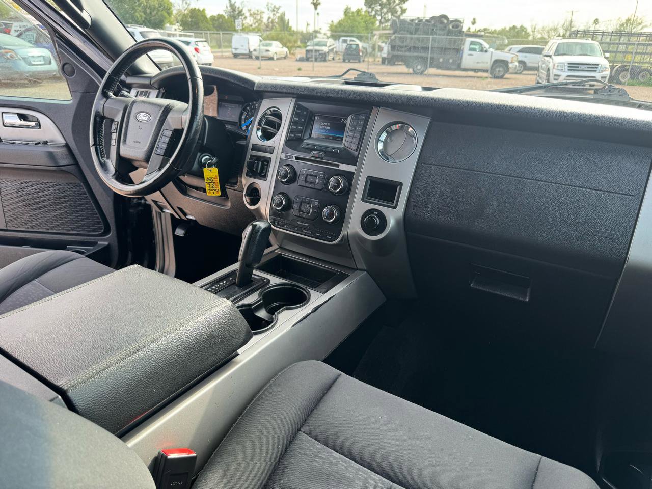 Used 2016 Ford Expedition EL XLT image 39