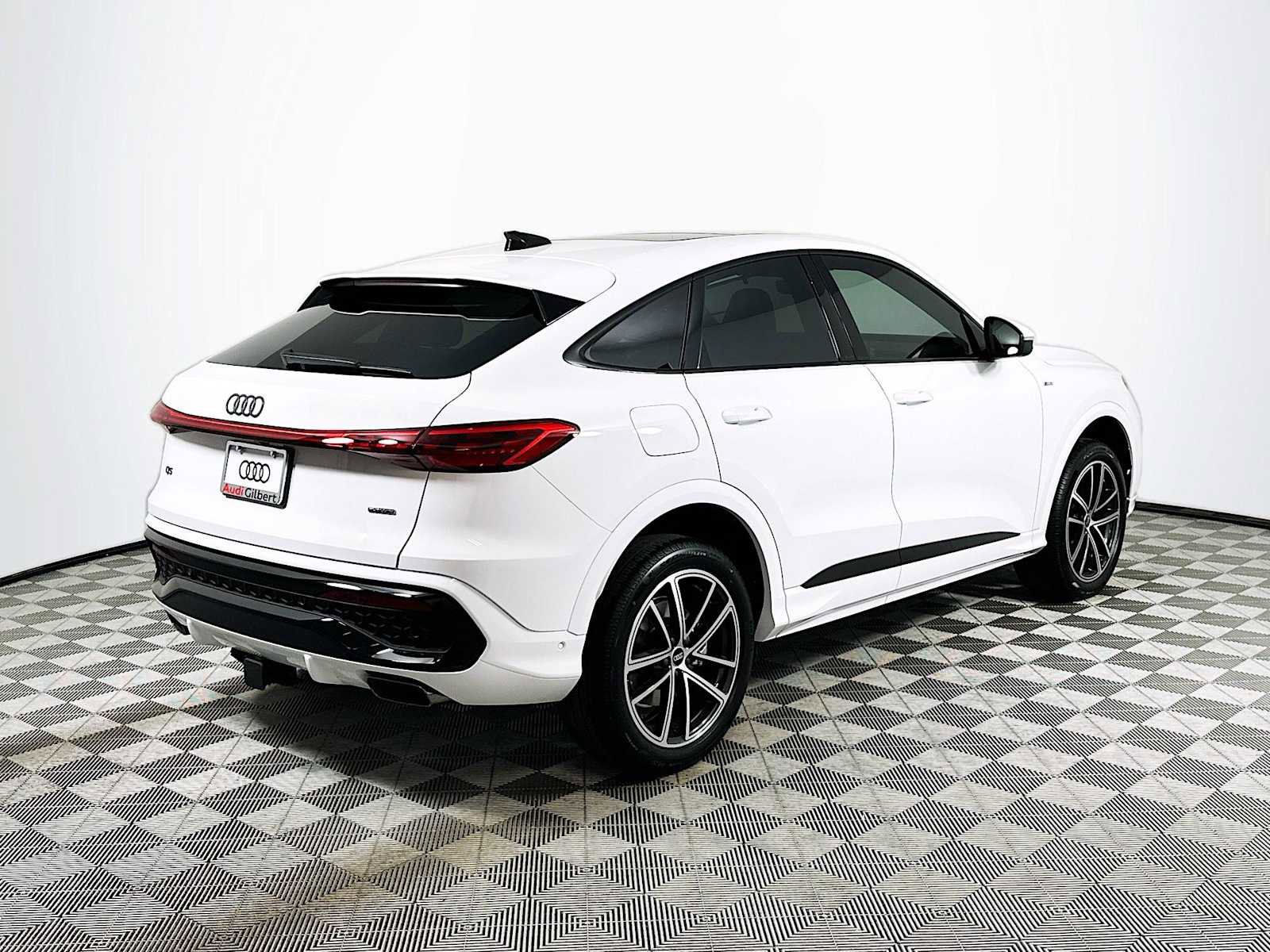 New 2026 Audi Q5 Premium Plus AWD/4WD image 7