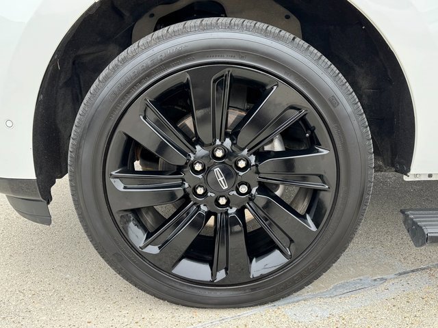 Used 2022 Lincoln Navigator L Reserve image 13