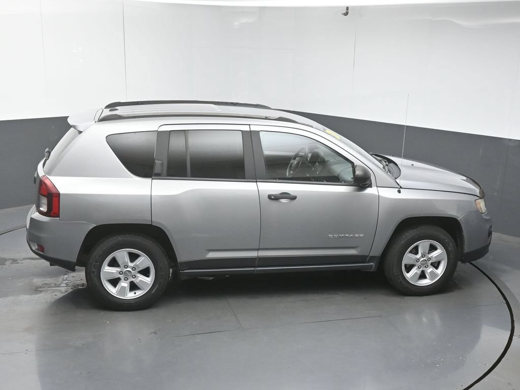 Used 2016 Jeep Compass Sport FWD image 44