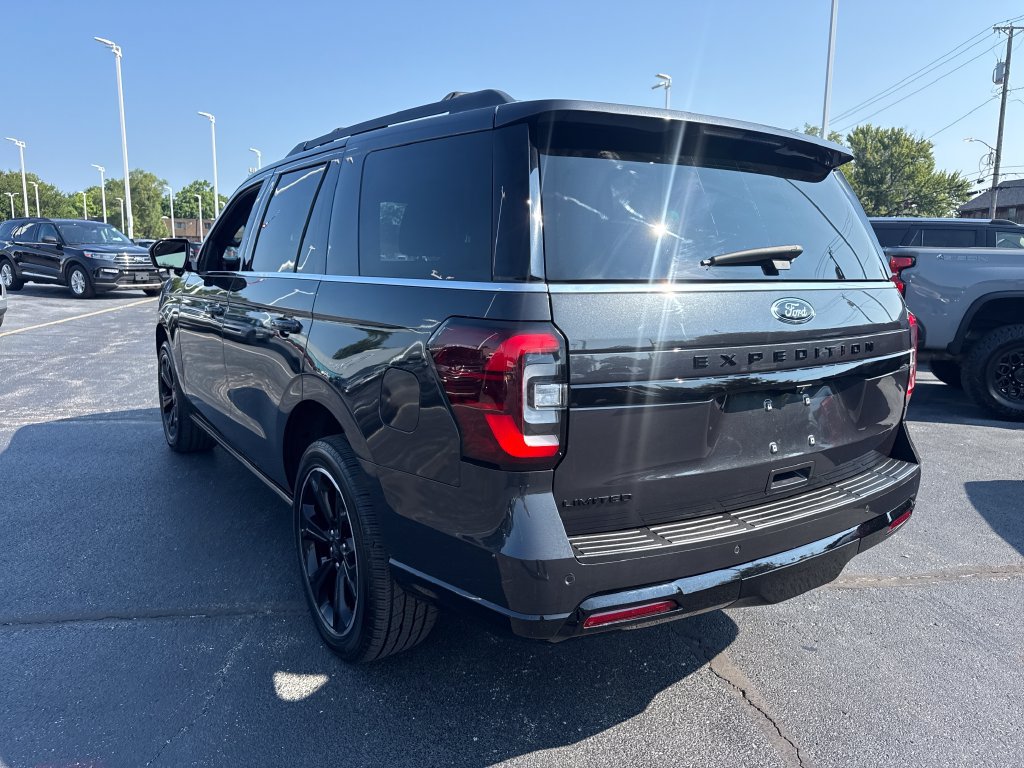 Used 2023 Ford Expedition Limited AWD/4WD image 11