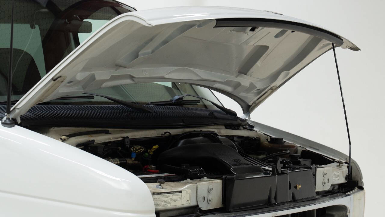 Used 2001 Ford E-350 and Econoline 350 XLT image 68