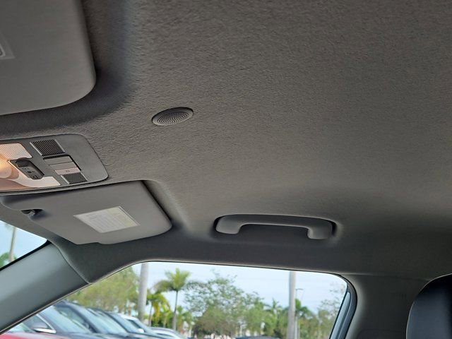 New 2025 Hyundai Venue Limited image 28