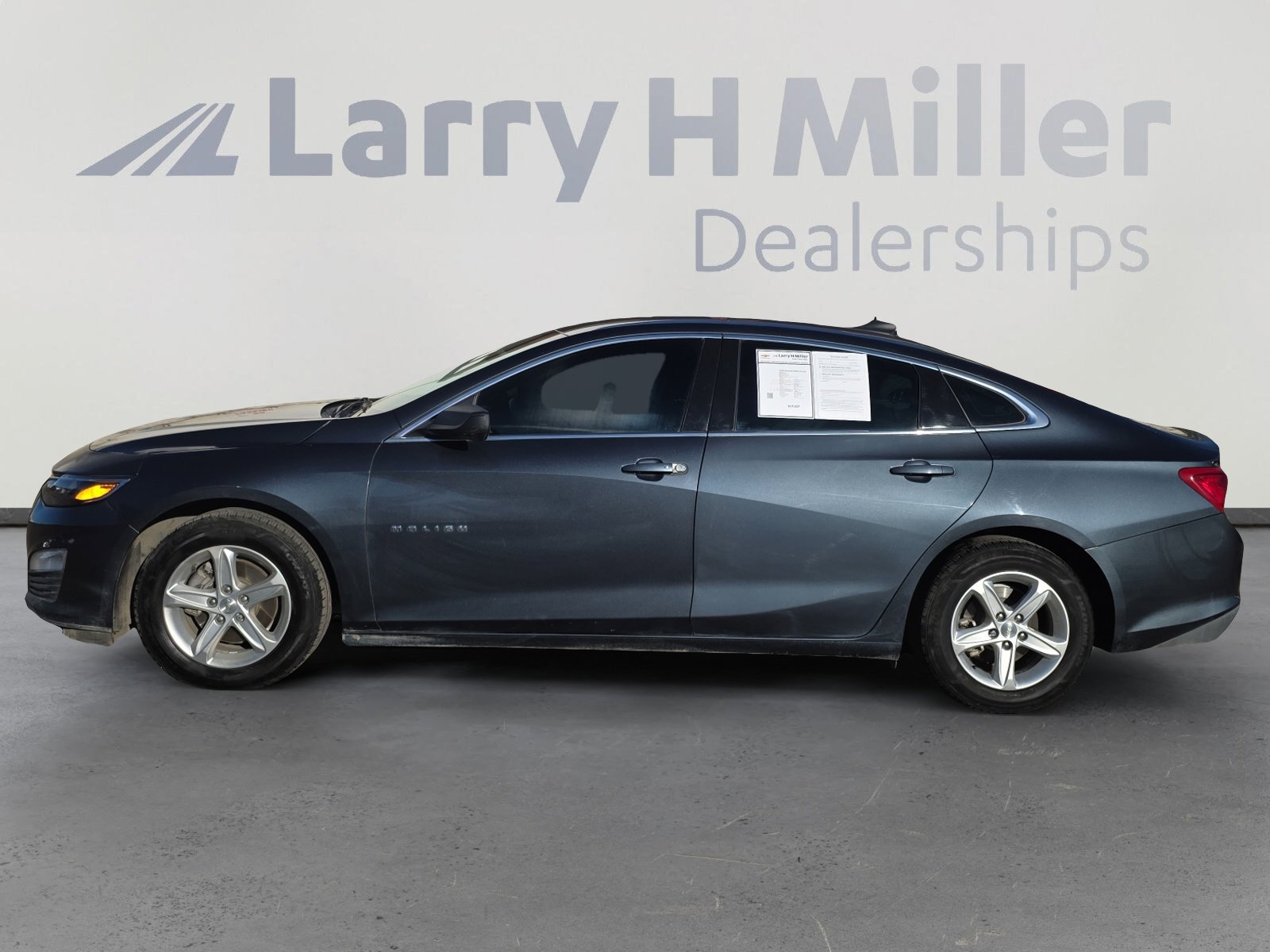 Used 2020 Chevrolet Malibu LS image 2