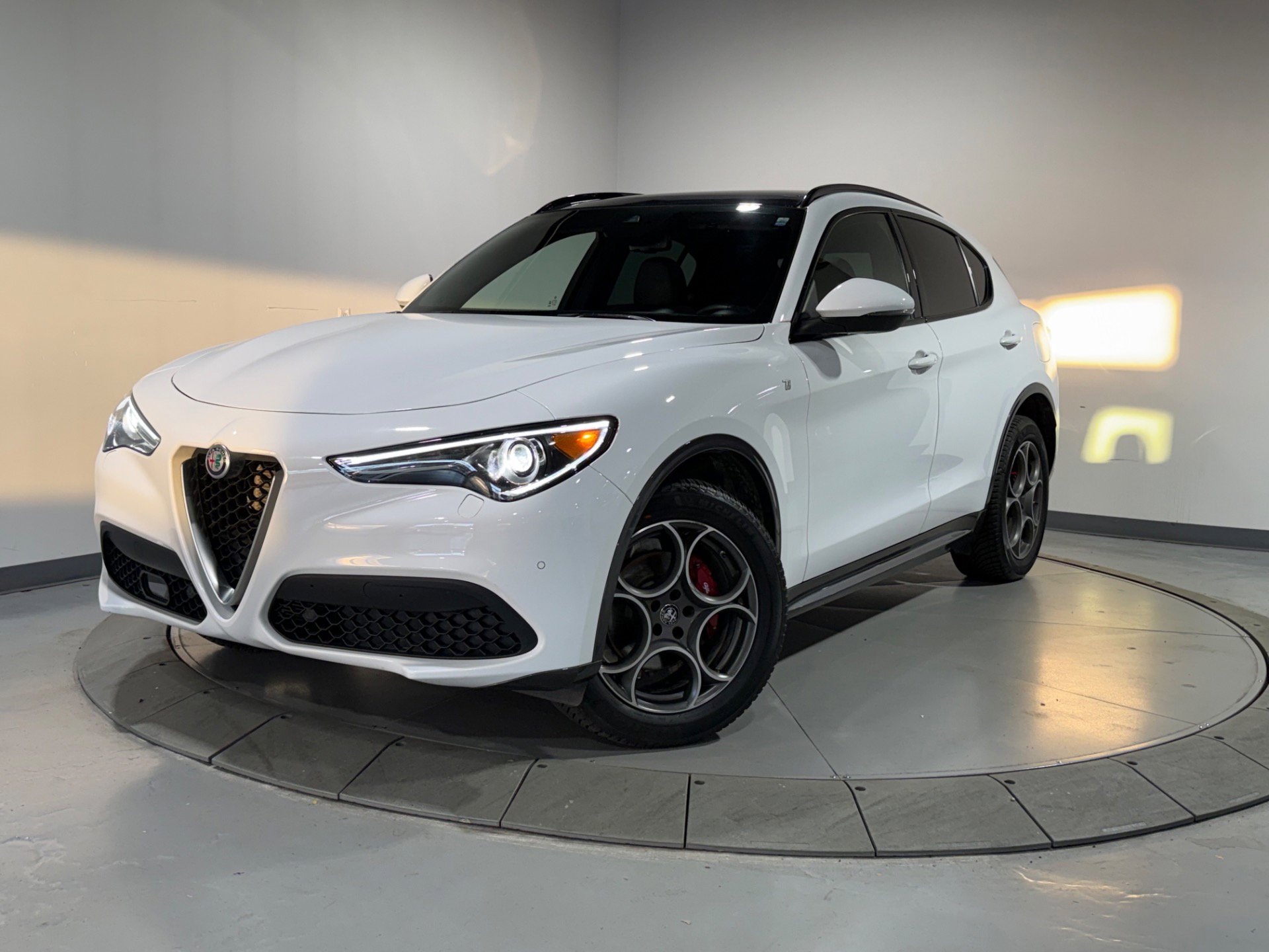 Used 2022 Alfa Romeo Stelvio Ti