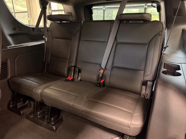 Used 2024 Chevrolet Suburban High Country AWD/4WD image 22