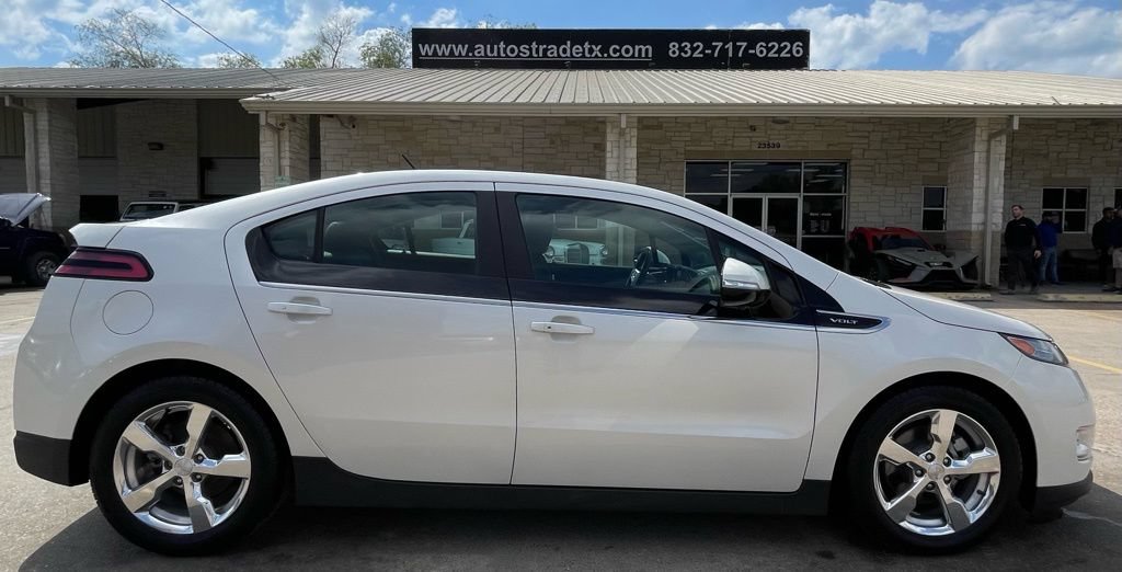 Used 2014 Chevrolet Volt Premium w/ Premium Trim Package FWD image 7