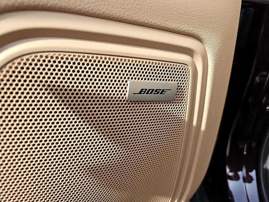 Used 2024 Porsche Macan image 13