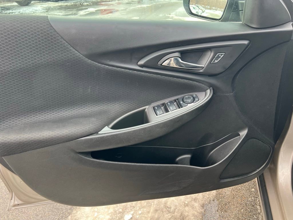 Used 2024 Chevrolet Malibu LS image 15