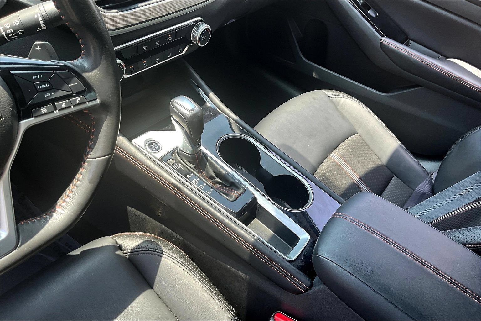 Used 2024 Nissan Altima 2.5 SR FWD image 21