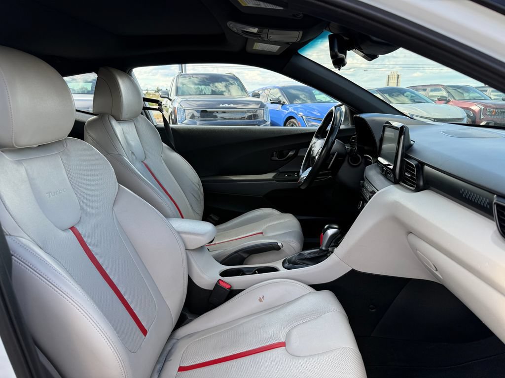 Used 2019 Hyundai Veloster Turbo Ultimate FWD image 12