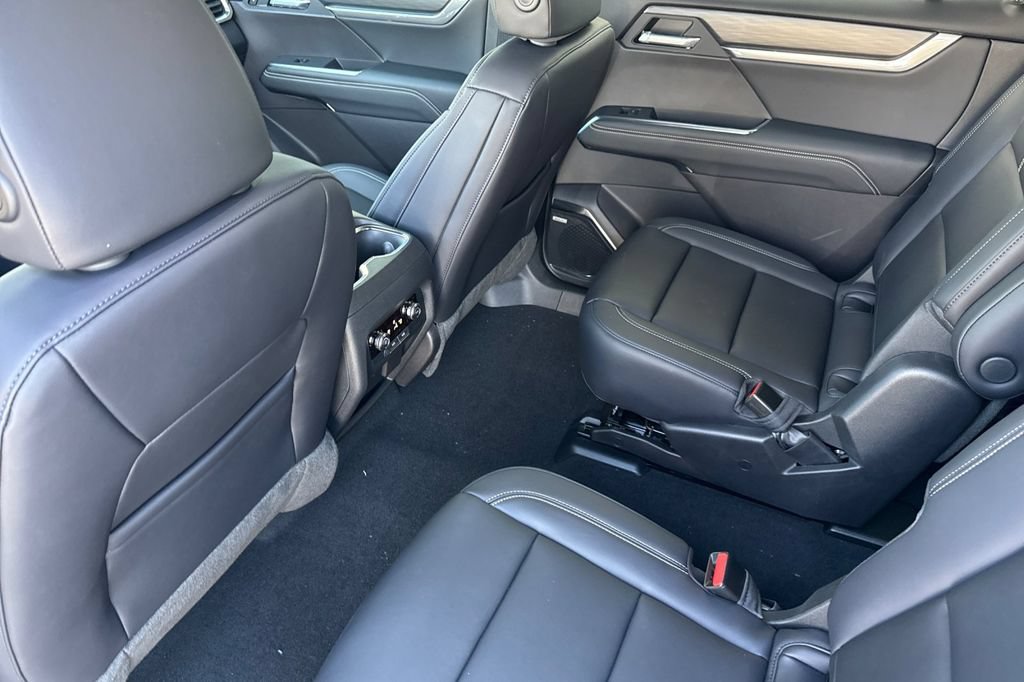 New 2027 GMC Acadia Elevation w/ Black Edition AWD/4WD image 14