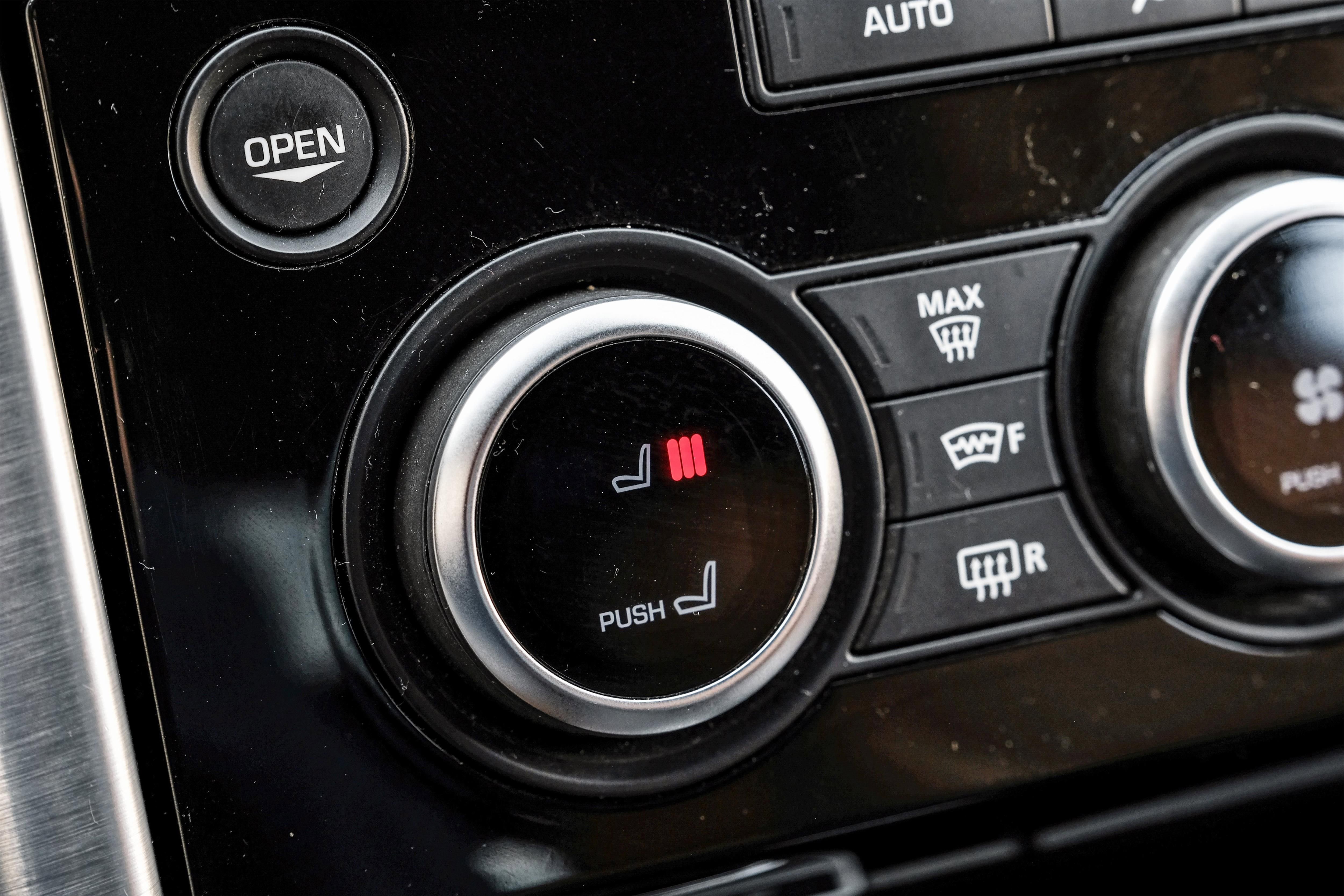 Used 2020 Land Rover Discovery HSE Luxury image 25