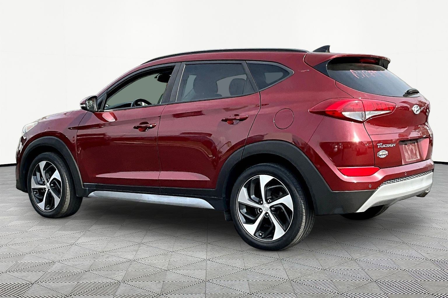 Used 2018 Hyundai Tucson Value FWD image 4