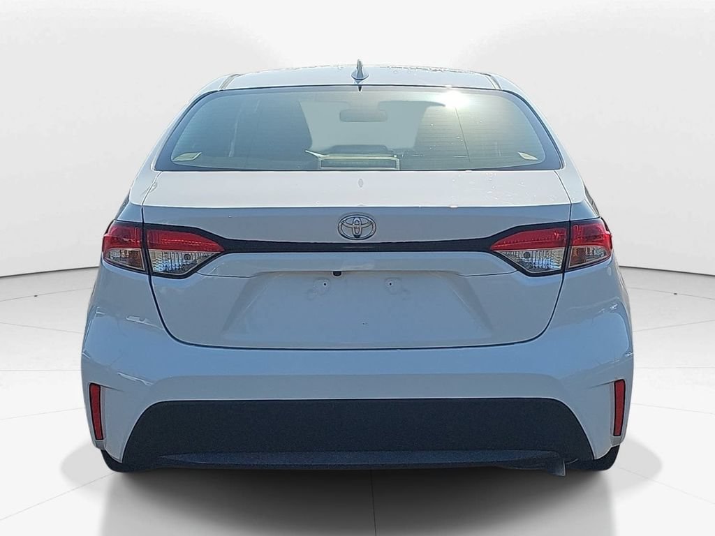 Used 2021 Toyota Corolla LE FWD image 7