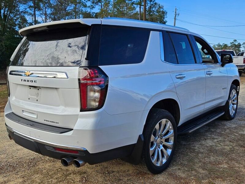 Used 2021 Chevrolet Tahoe Premier w/ Premium Package image 13