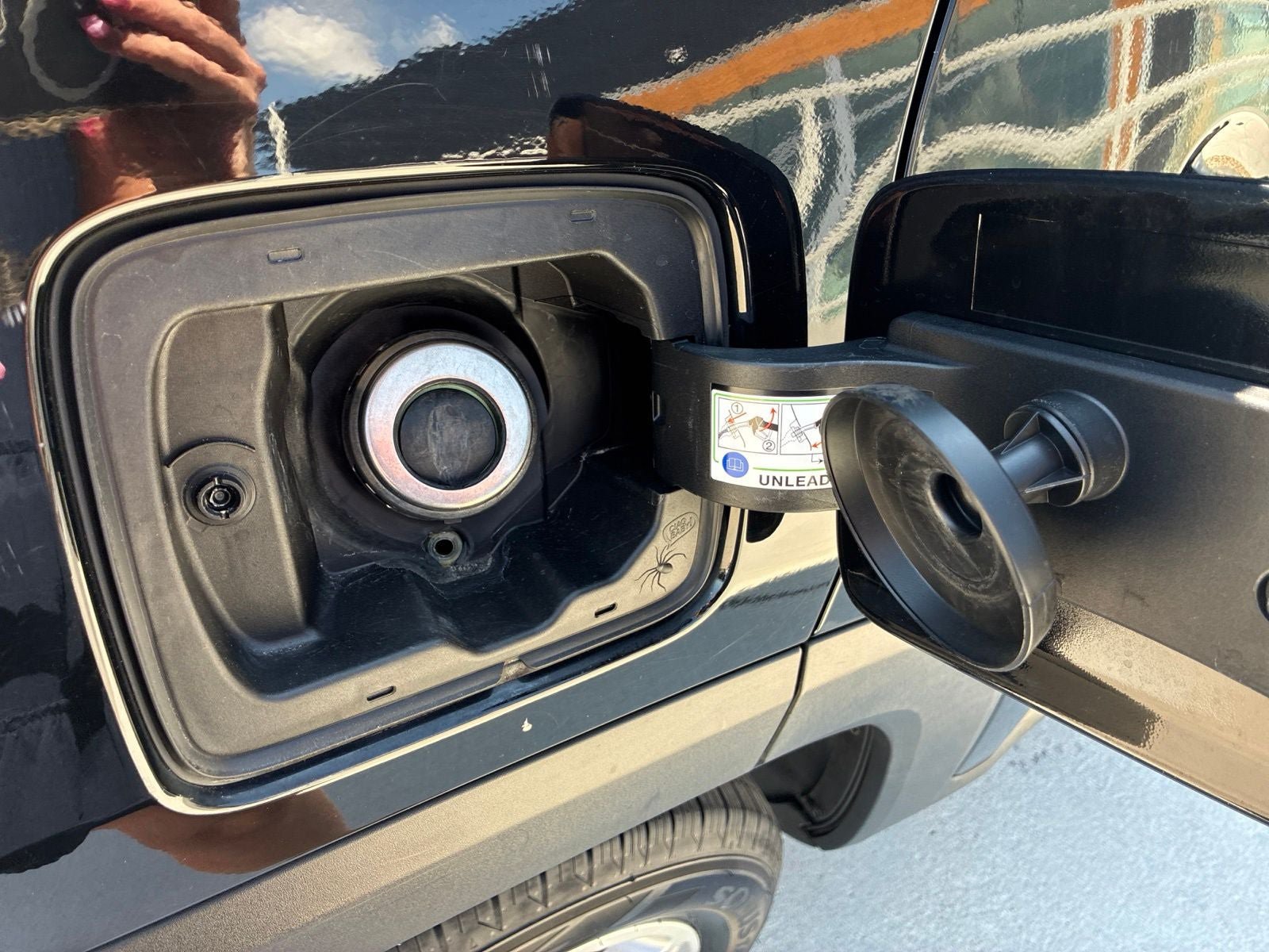 Used 2018 Jeep Renegade Latitude w/ Cold Weather Group AWD/4WD image 19