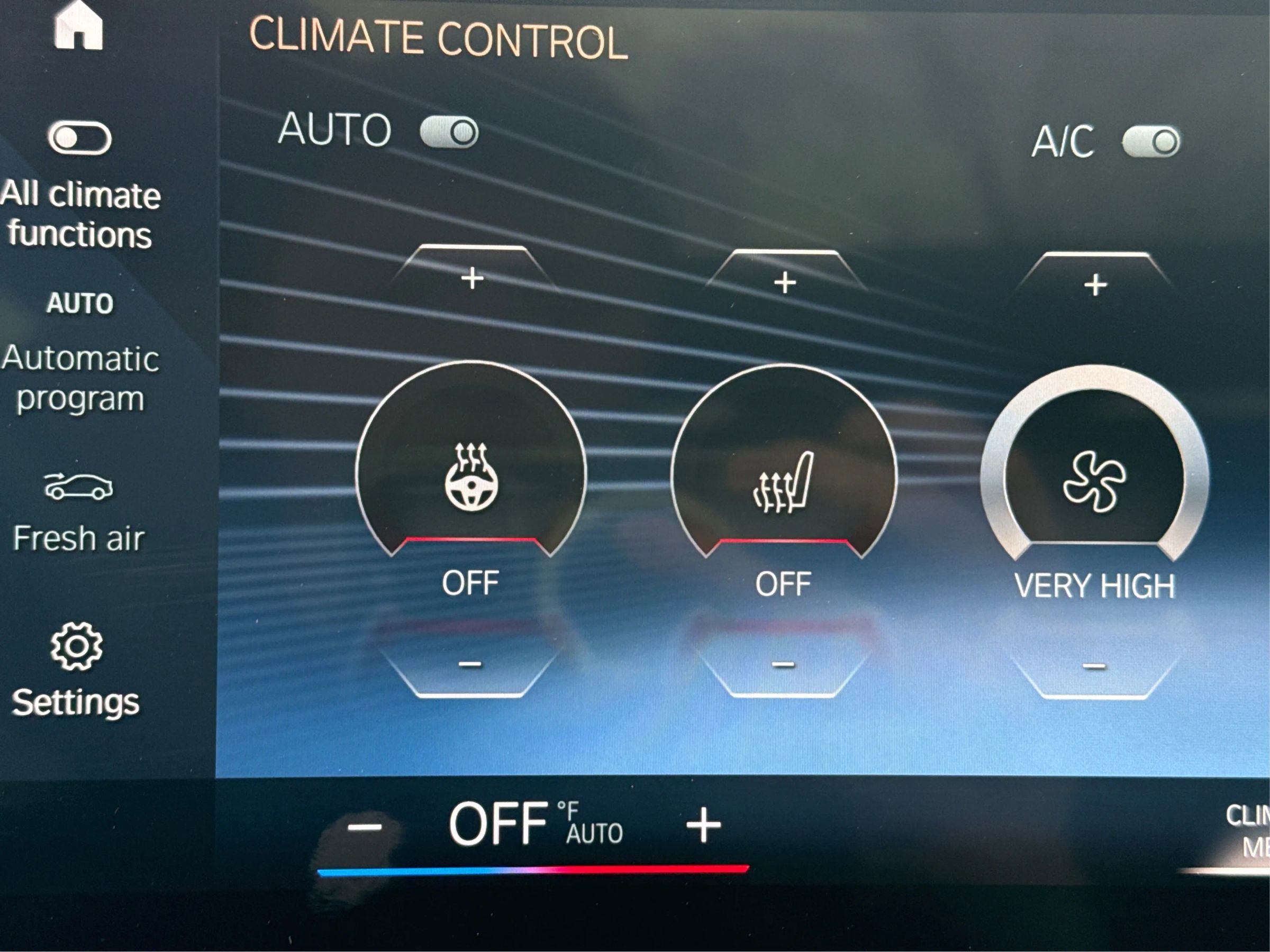 Used 2023 BMW X7 xDrive40i w/ M Sport Package image 32