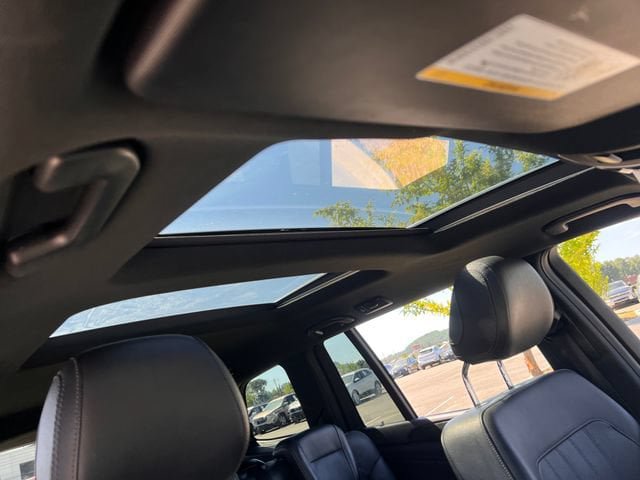 Used 2019 Mercedes-Benz GLS 450 4MATIC image 33