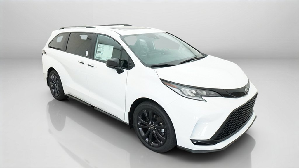 New 2026 Toyota Sienna XSE FWD image 33