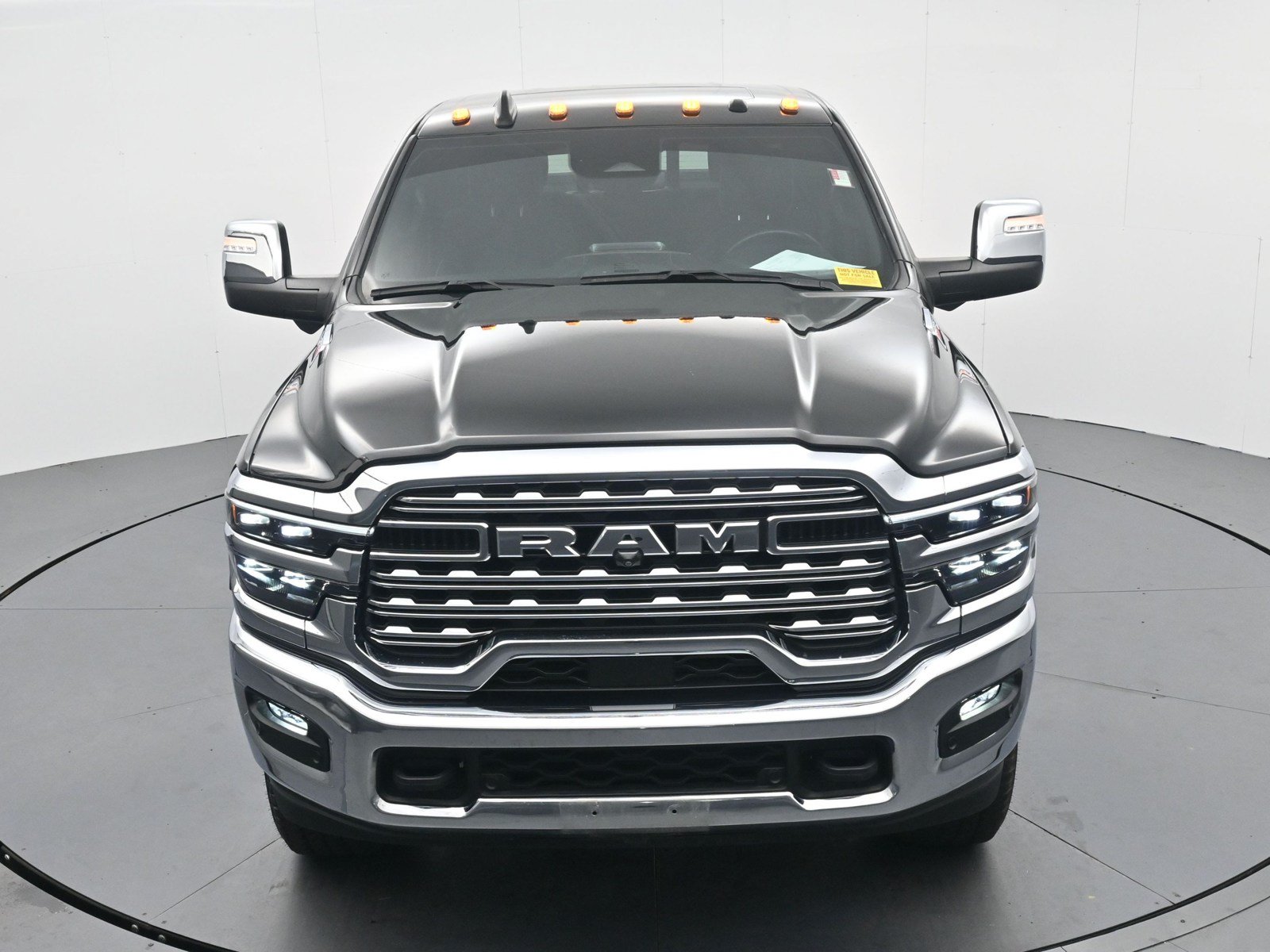 Used 2025 RAM 2500 Limited AWD/4WD image 17