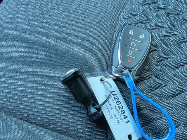 Used 2024 Chevrolet Equinox LT FWD image 26