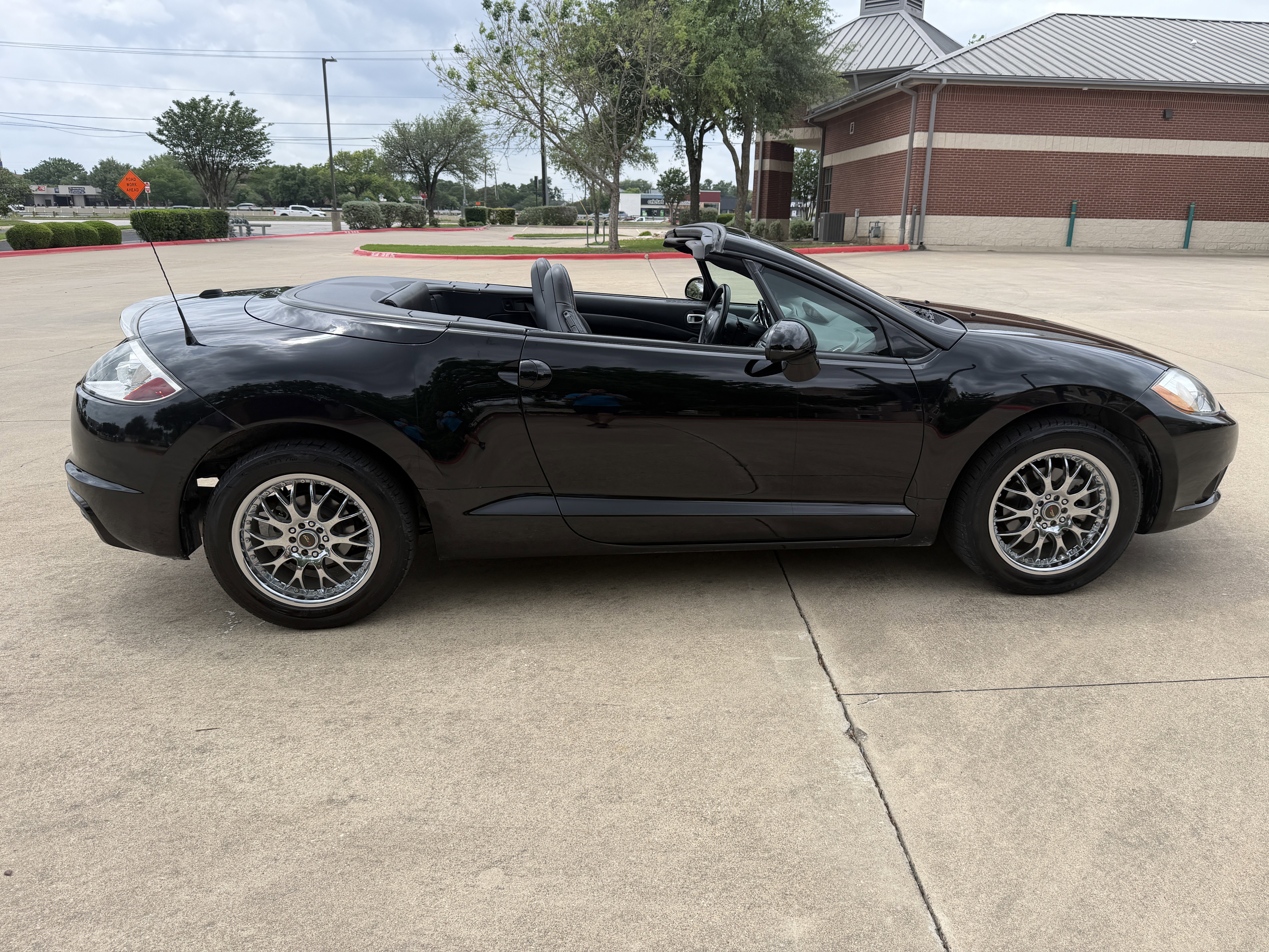 Used 2009 Mitsubishi Eclipse GS image 16