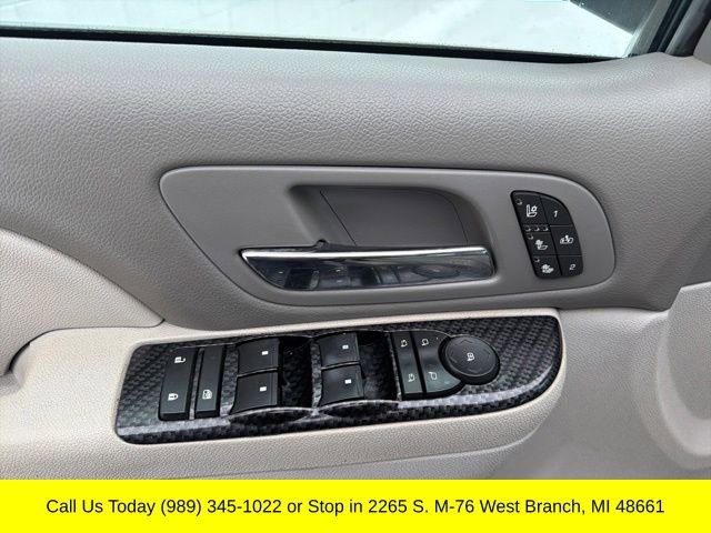 Used 2013 Chevrolet Avalanche LT image 26