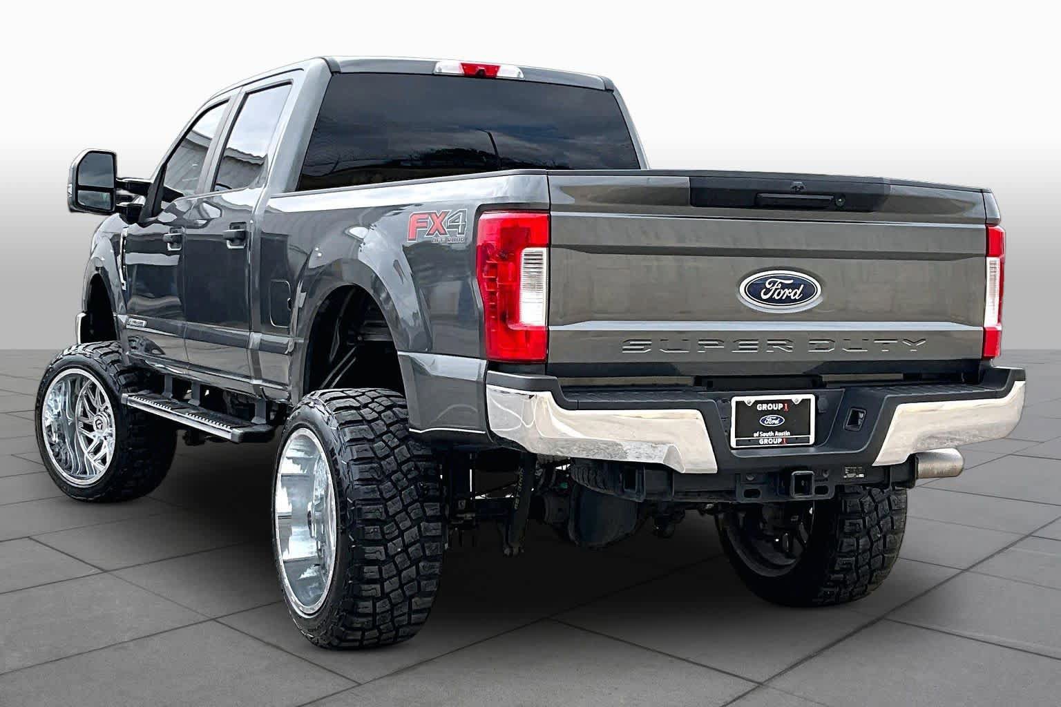 Used 2019 Ford F250 XL w/ STX Appearance Package AWD/4WD image 12