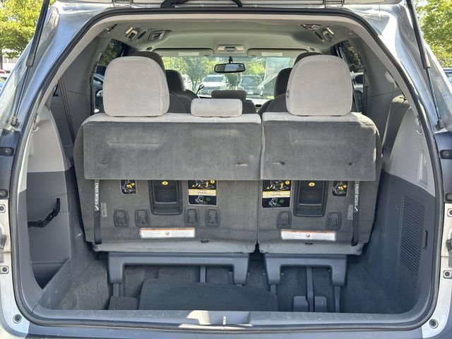 Used 2015 Toyota Sienna LE FWD image 12