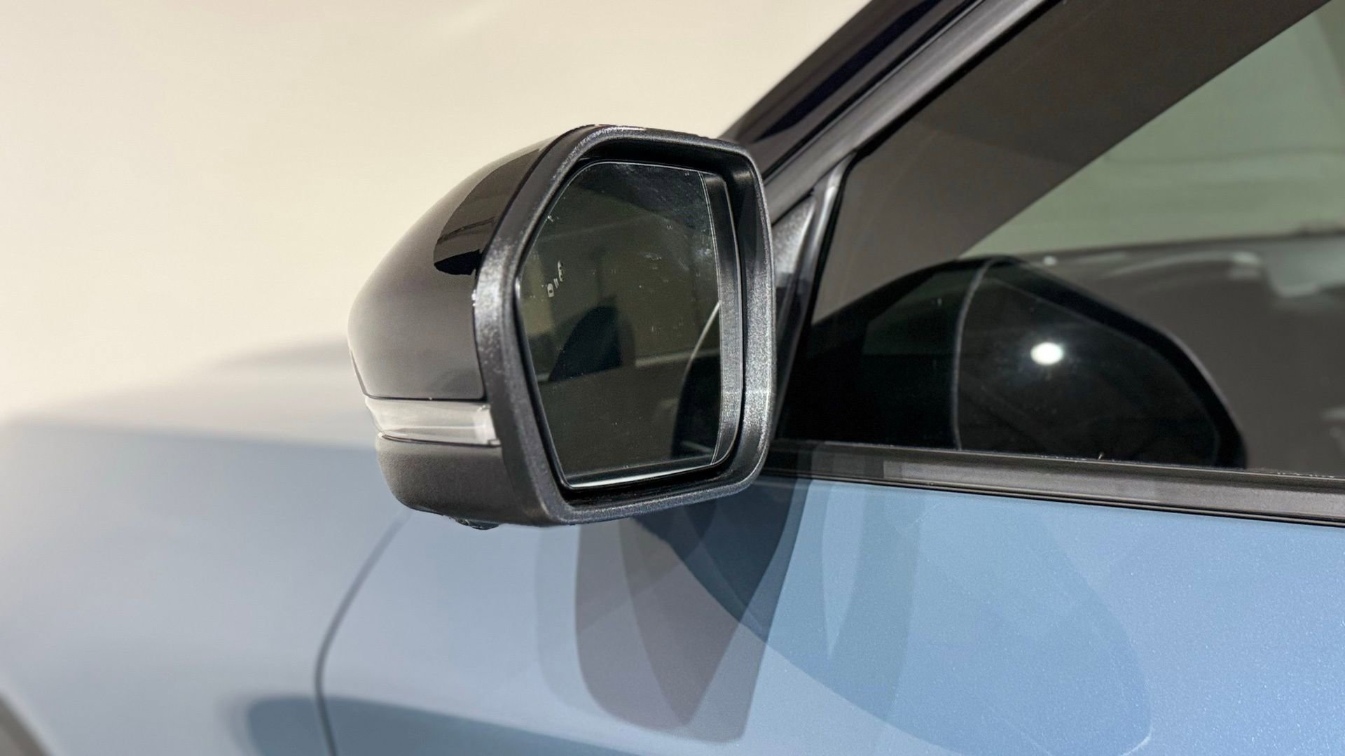 Used 2025 Ford Explorer ST w/ Sun And Sound Package image 20