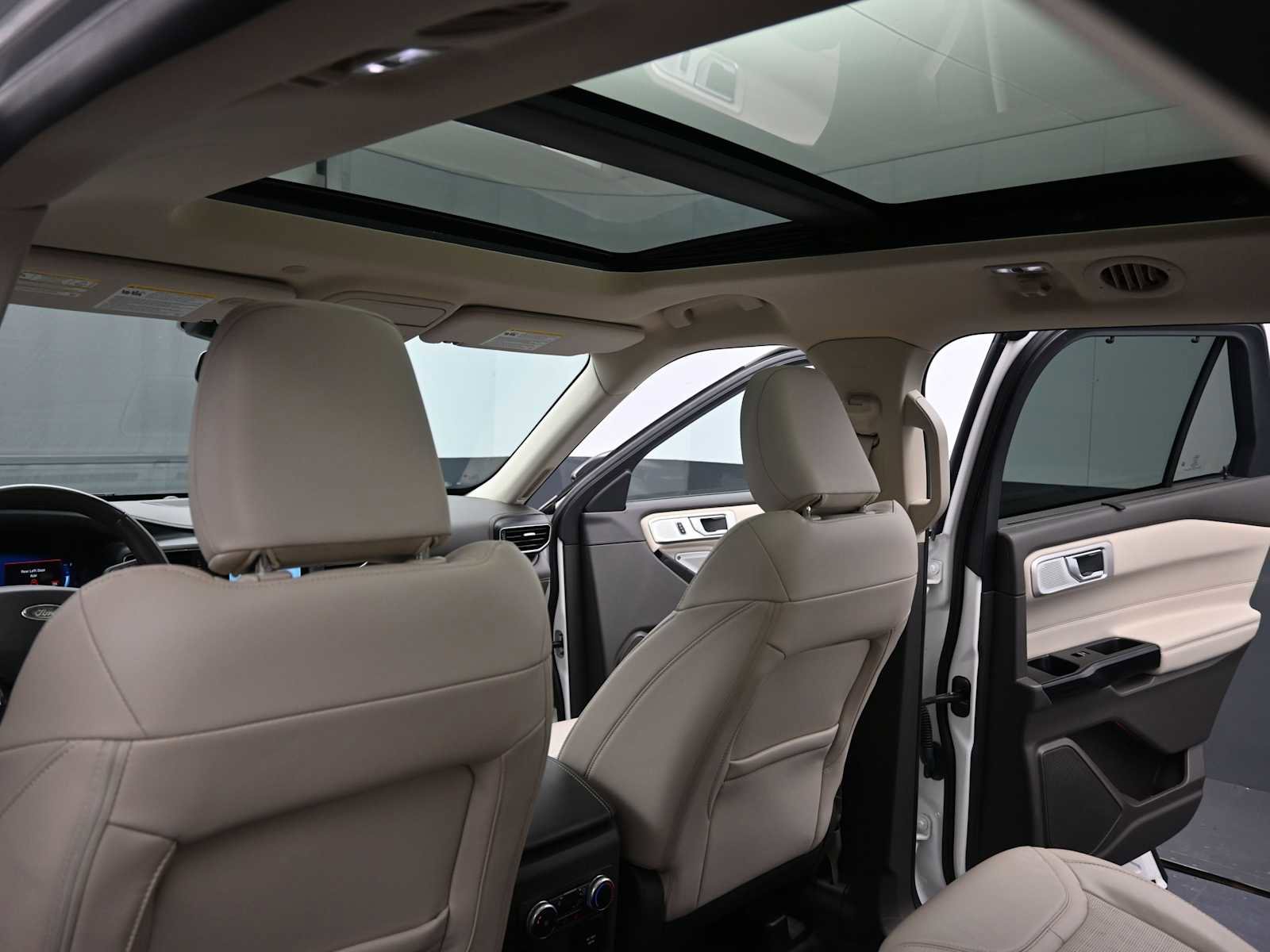 Used 2021 Ford Explorer Platinum w/ Equipment Group 601A image 20