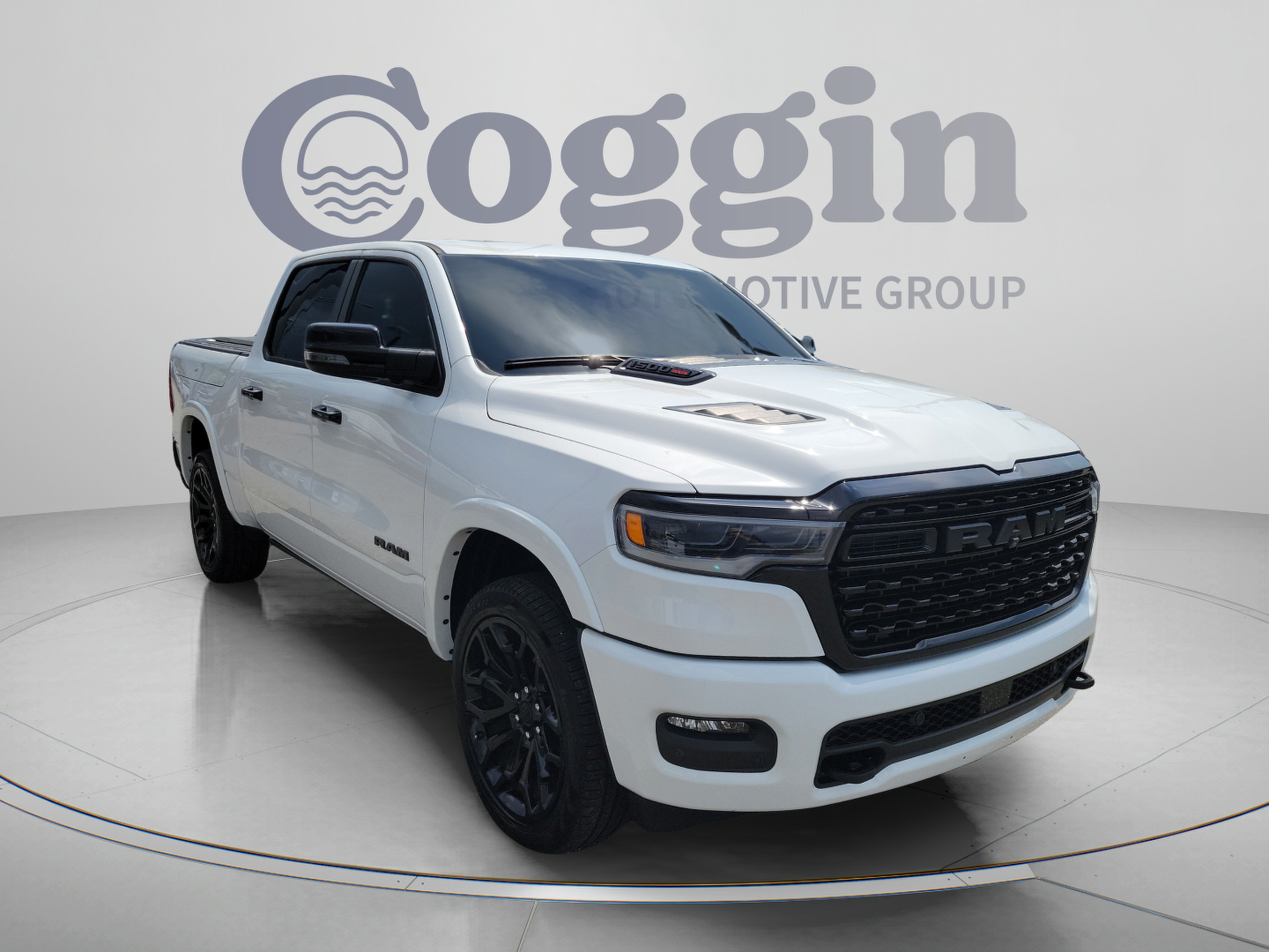 Used 2025 RAM 1500 Limited AWD/4WD image 4