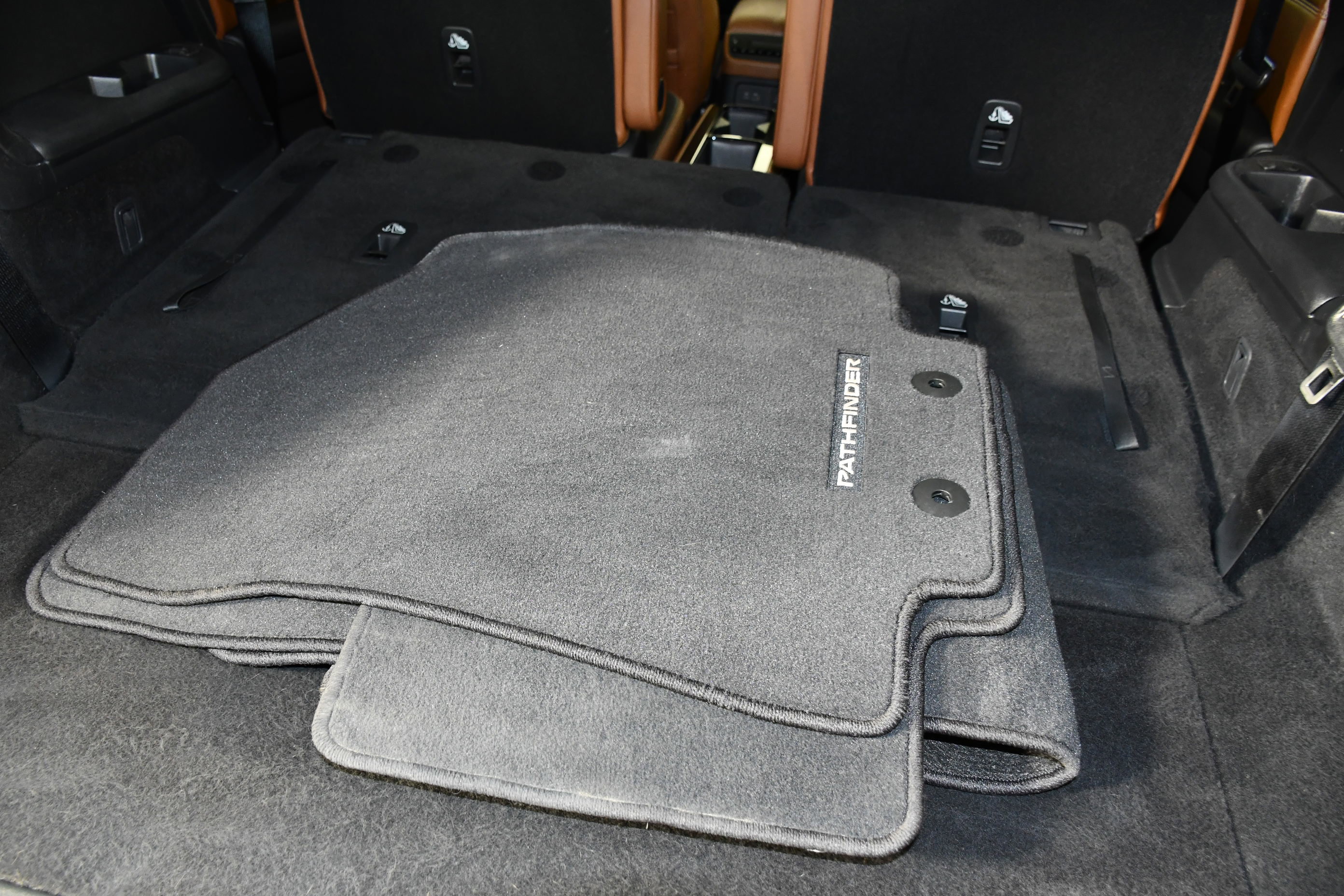 Used 2023 Nissan Pathfinder Platinum image 54