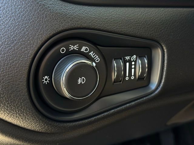 Certified 2021 Jeep Renegade Latitude image 17