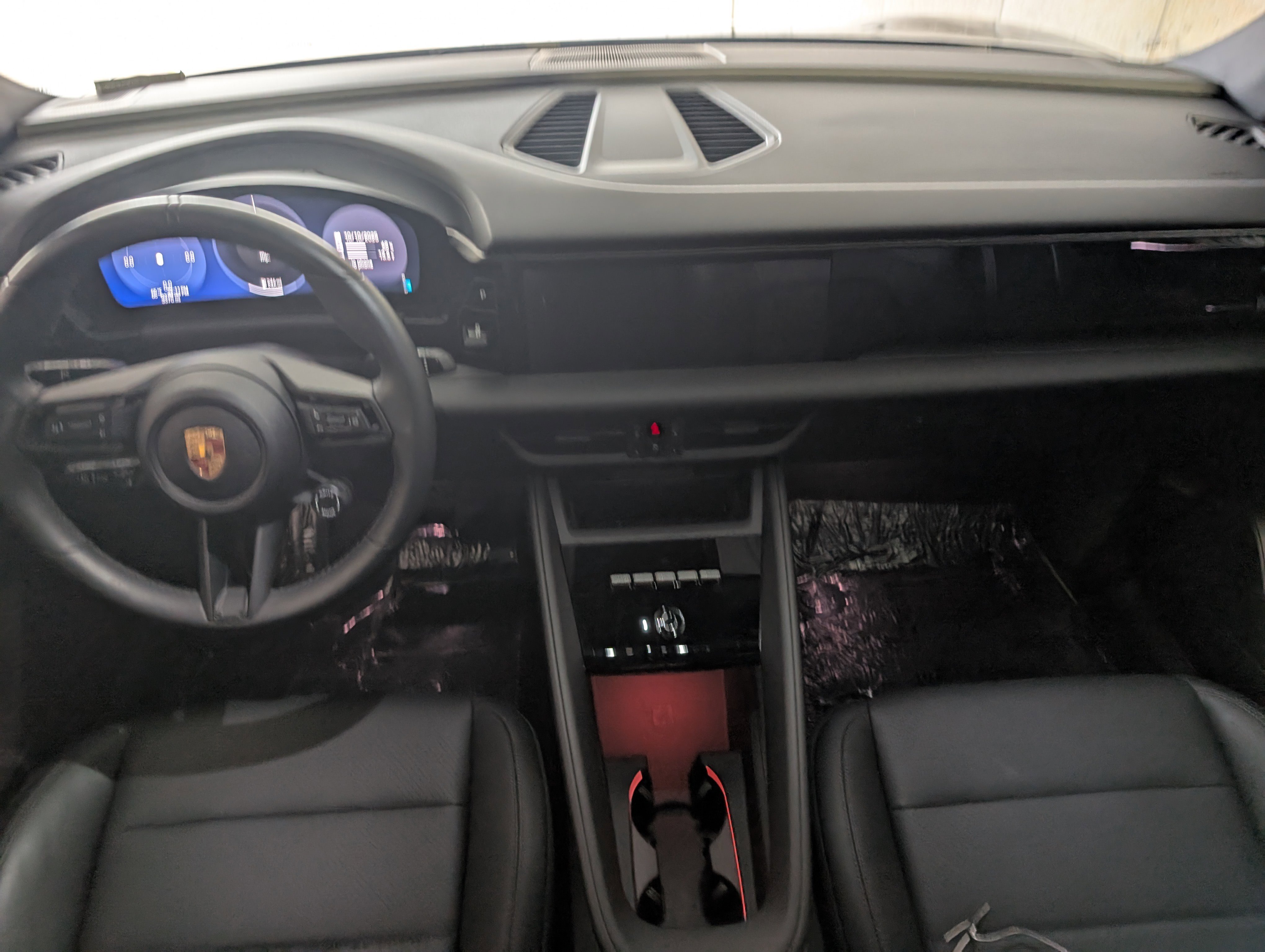 Used 2025 Porsche Macan Electric image 6