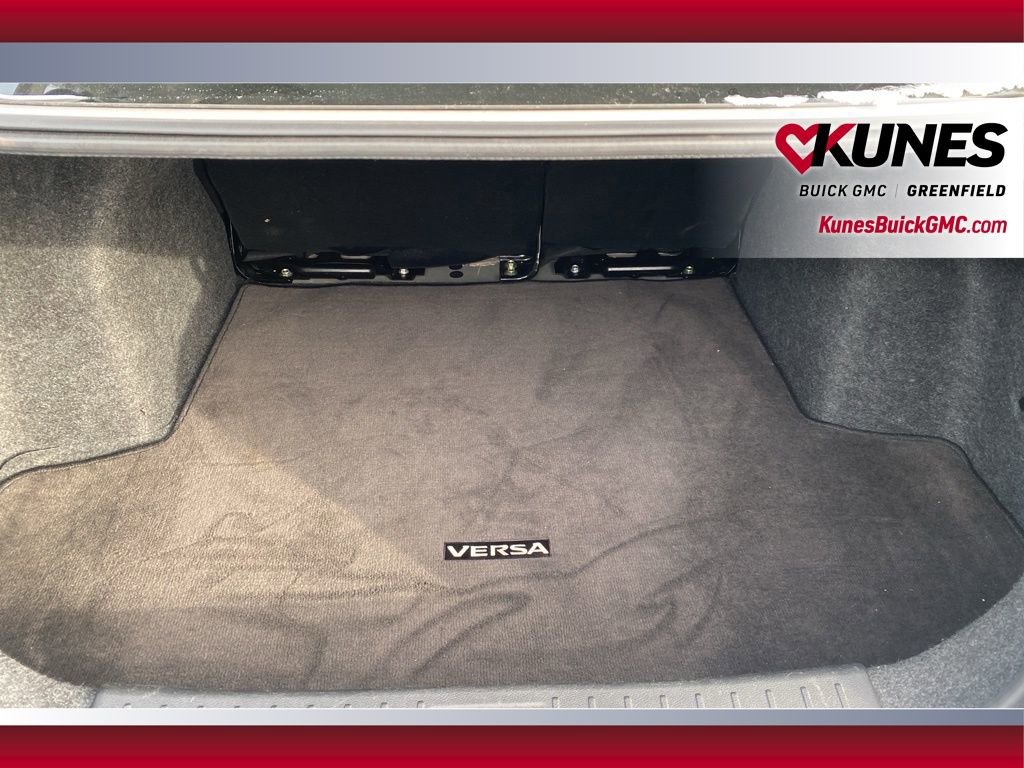 Used 2023 Nissan Versa SV image 33