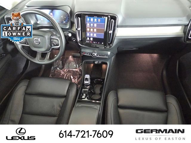 Used 2025 Volvo XC40 B5 Plus image 30