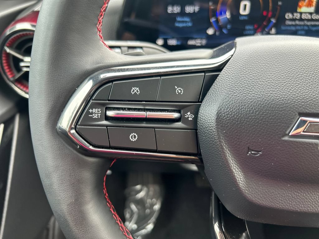 Used 2025 Chevrolet Equinox RS AWD/4WD image 22