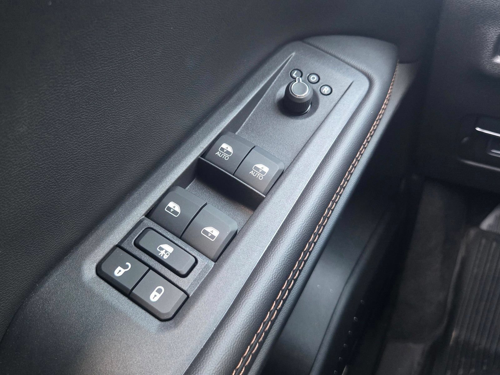 New 2026 Jeep Cherokee Overland AWD/4WD image 19