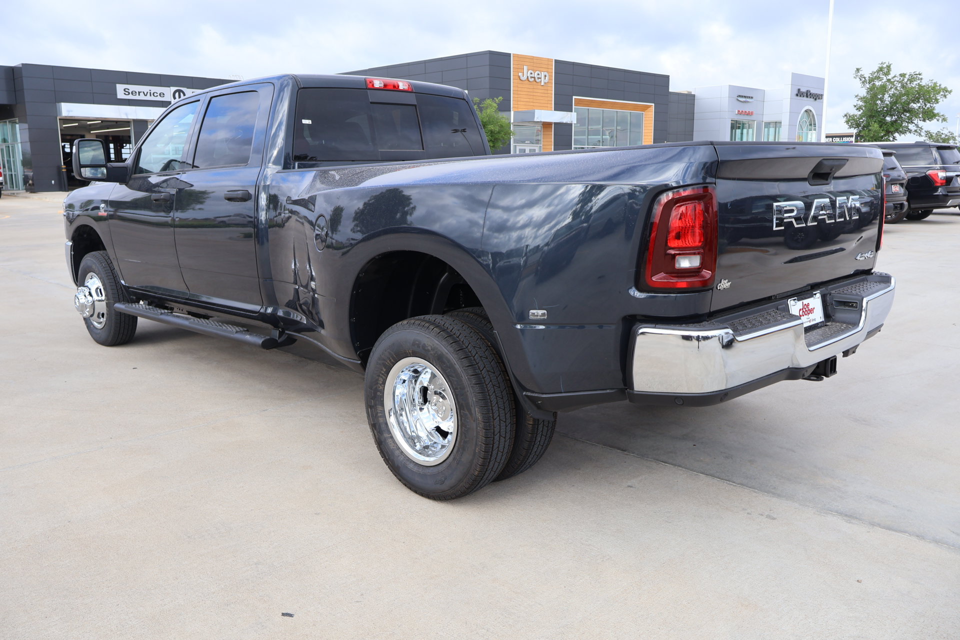 New 2026 RAM 3500 Tradesman AWD/4WD image 22