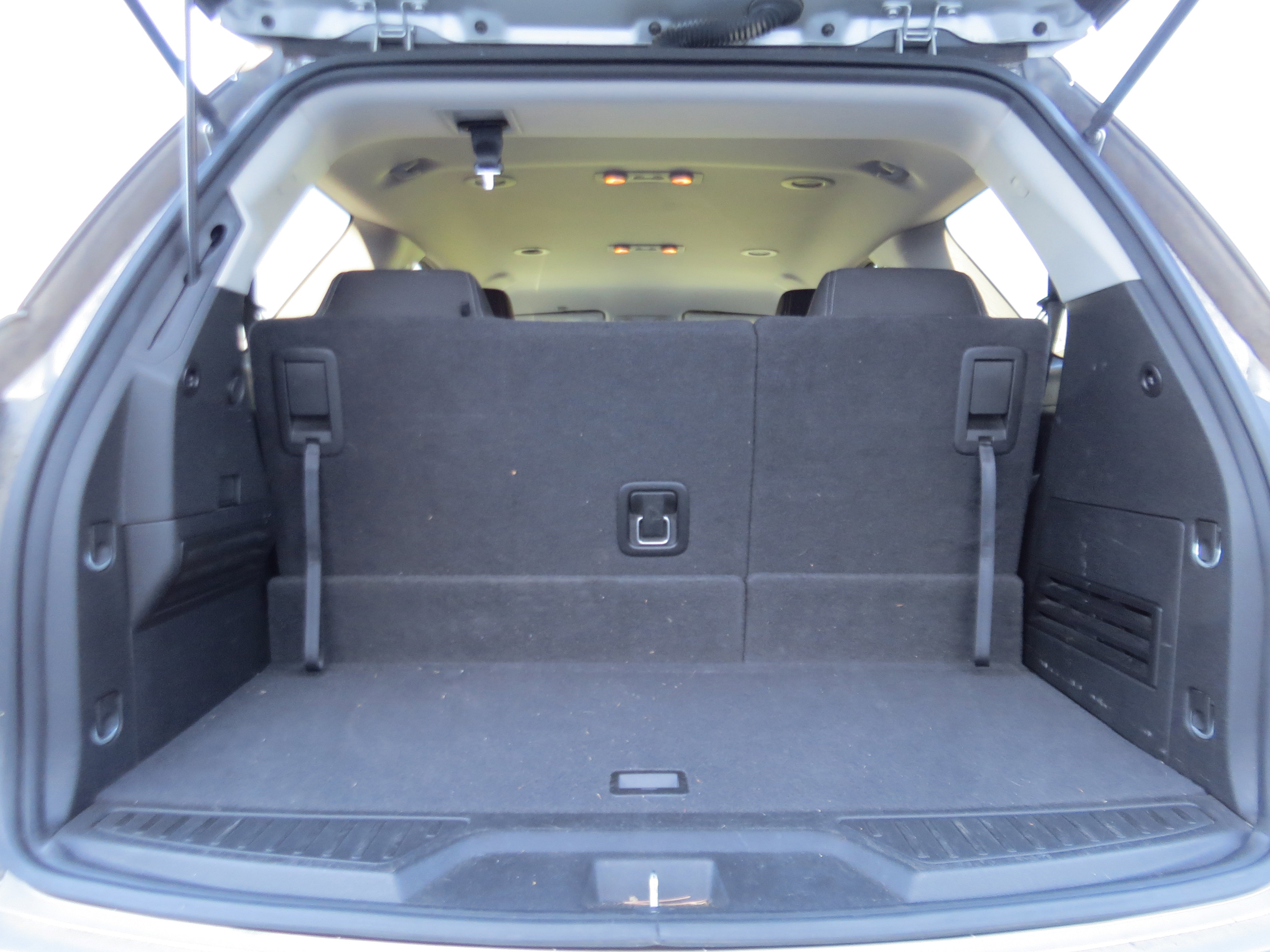 Used 2016 GMC Acadia SLE image 13