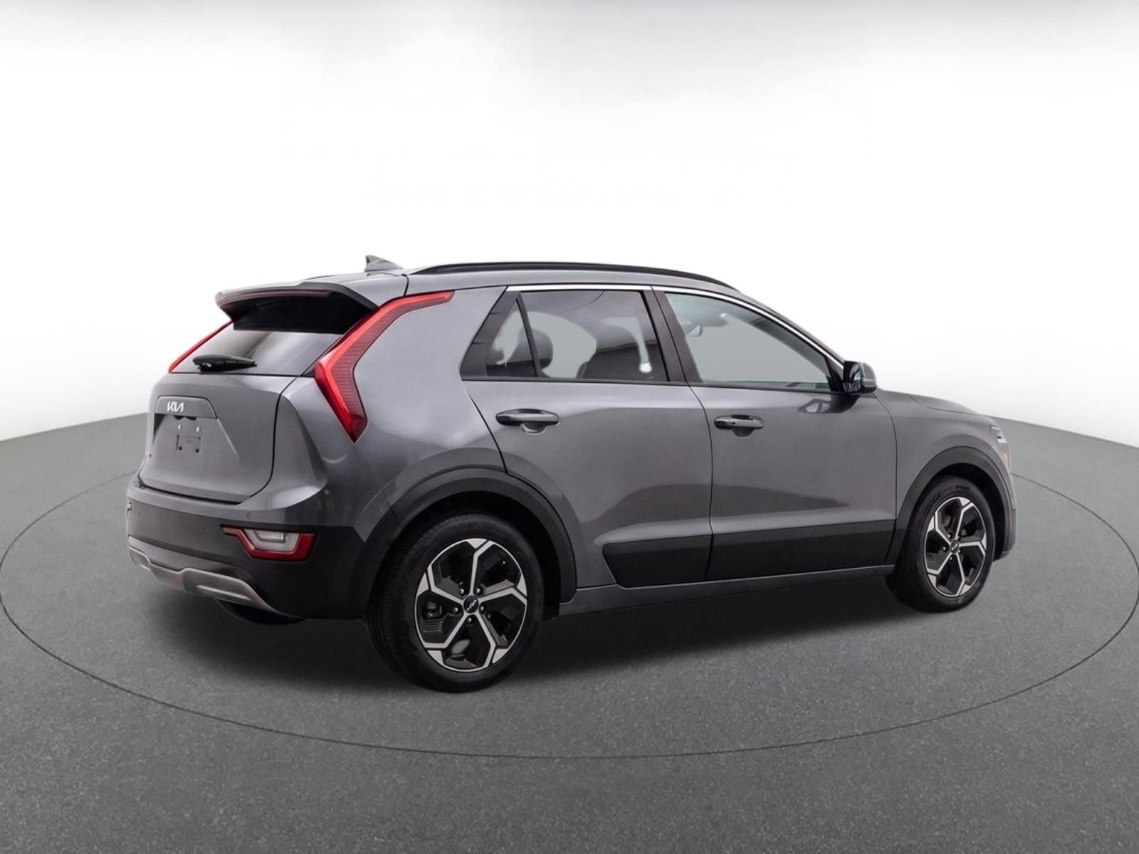 Used 2026 Kia Niro LX FWD image 9